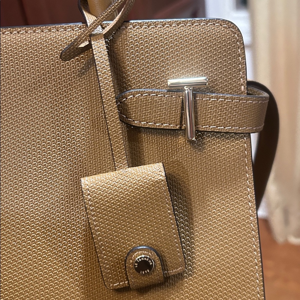 Le Tanneur Tan Grained Leather Handbag Medium - Picture 4 of 10